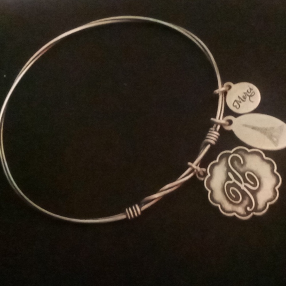 Twisted wire bracelet k monogram
